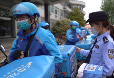深圳新举措，外卖员变身食品安全侦探，随手拍黑餐馆助力城市卫生